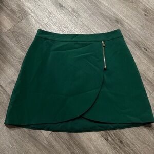 Alice + Olivia Forest Green skirt with gold zipper detail
